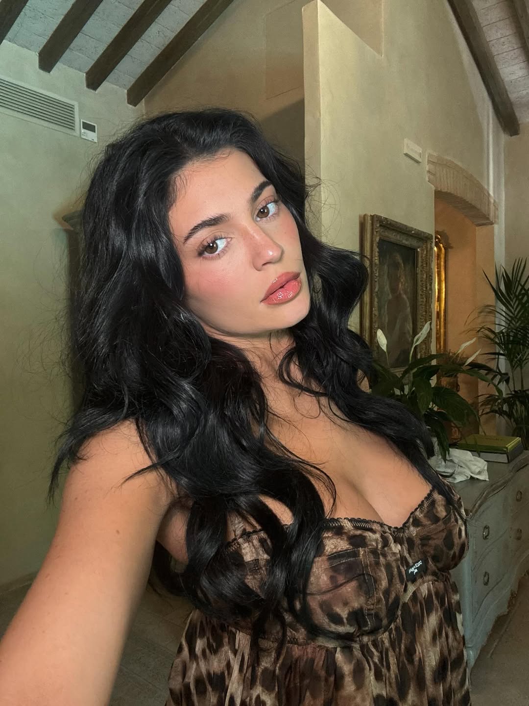 Access_Kardashian_16~4.jpg