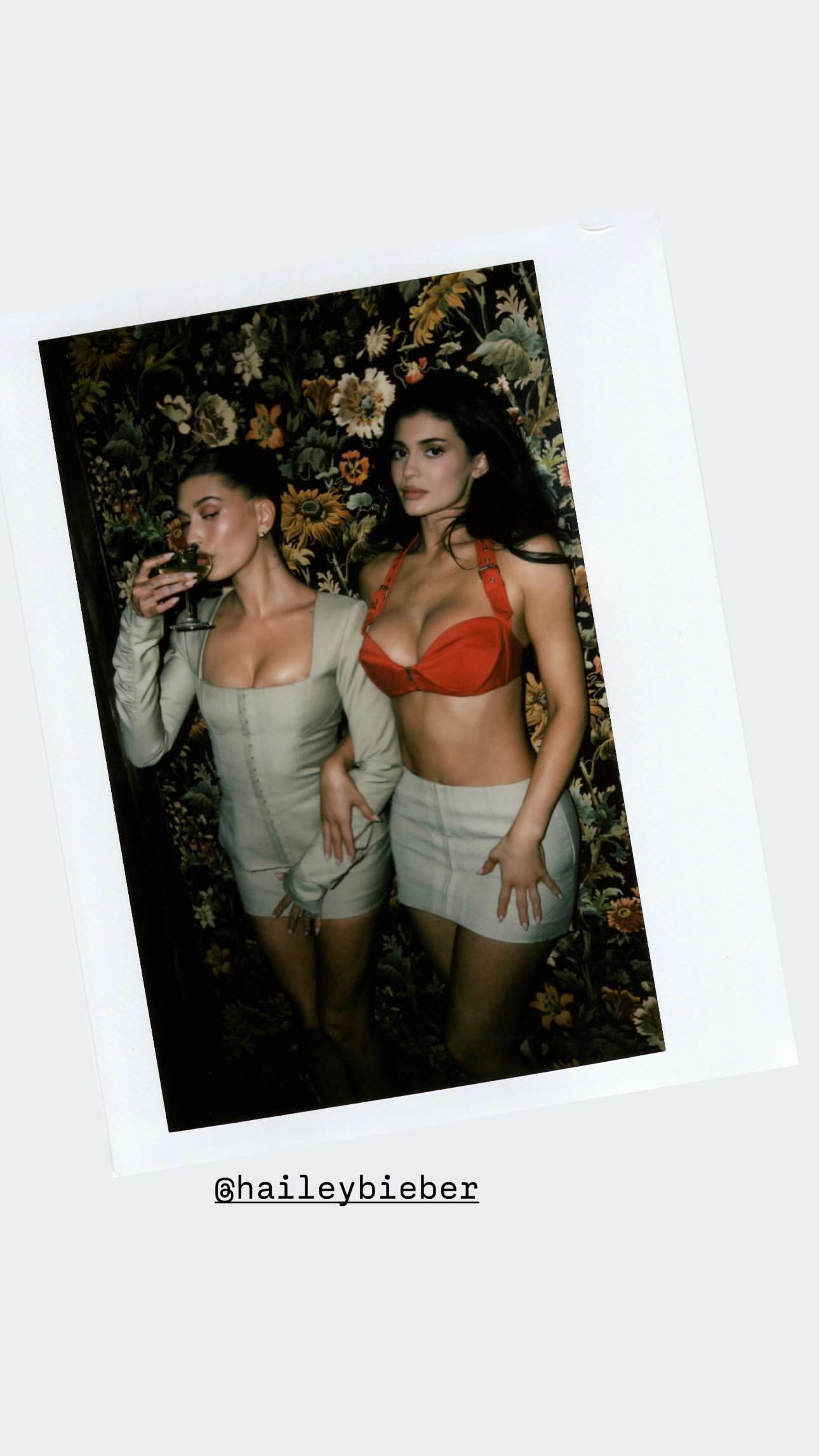 Access_Kardashian_1~11.jpg