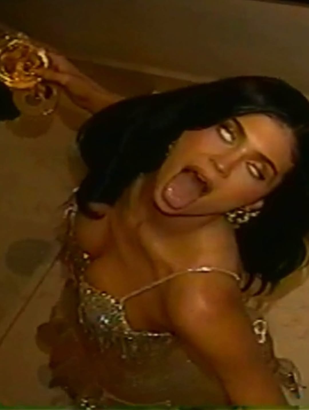 Access_Kardashian_30~1.jpg