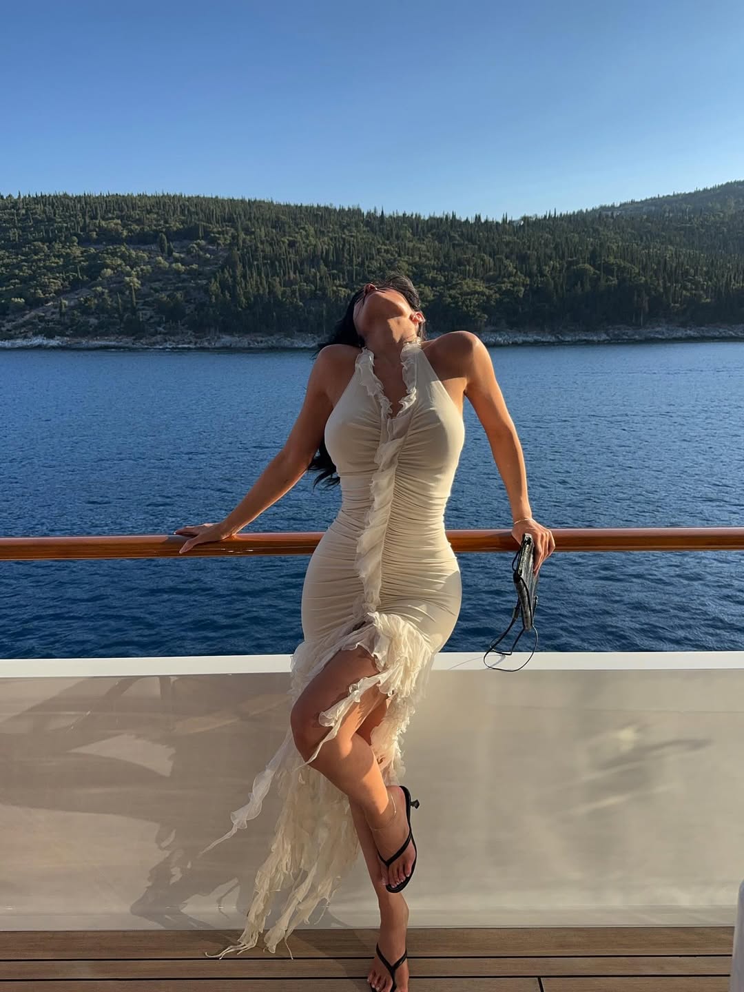 Access_Kardashian_44~1.jpg