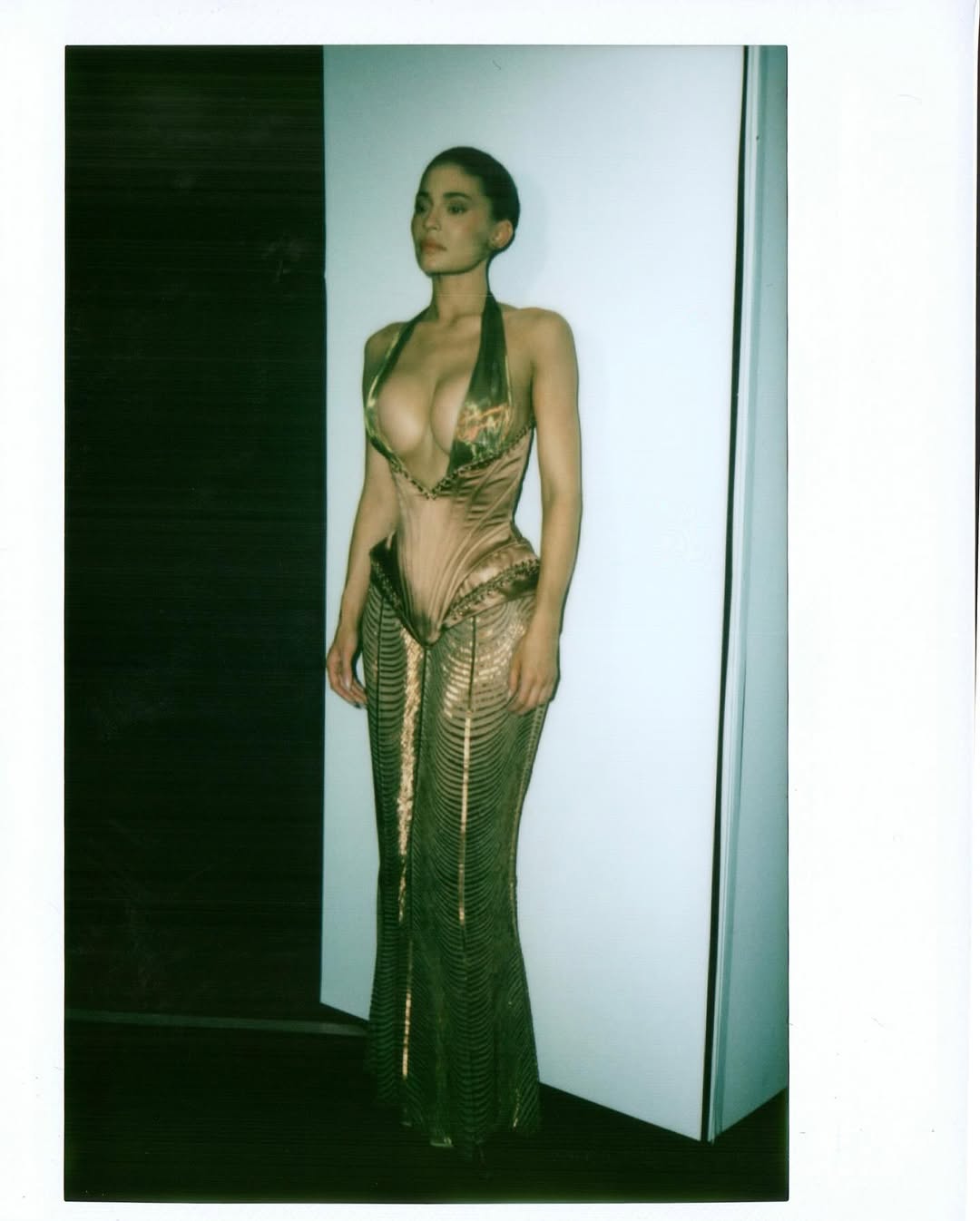 Access_Kardashian_4~0.jpg