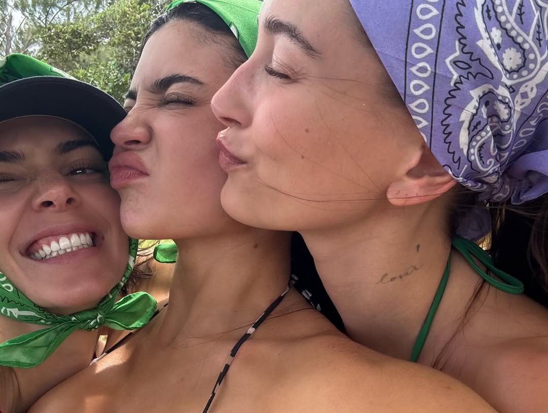 Access_Kardashian_53~0.jpg