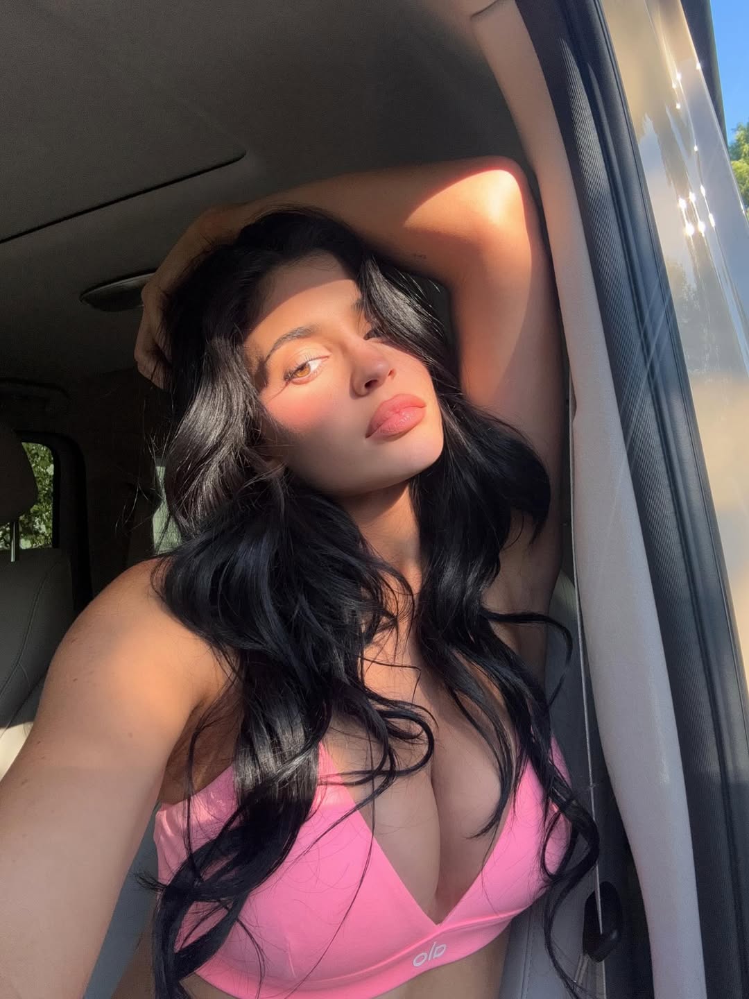 Access_Kardashian_5~18.jpg