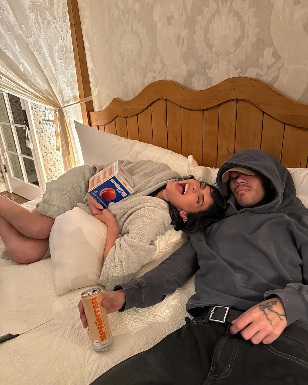 Access_Kardashian_9~1.jpg