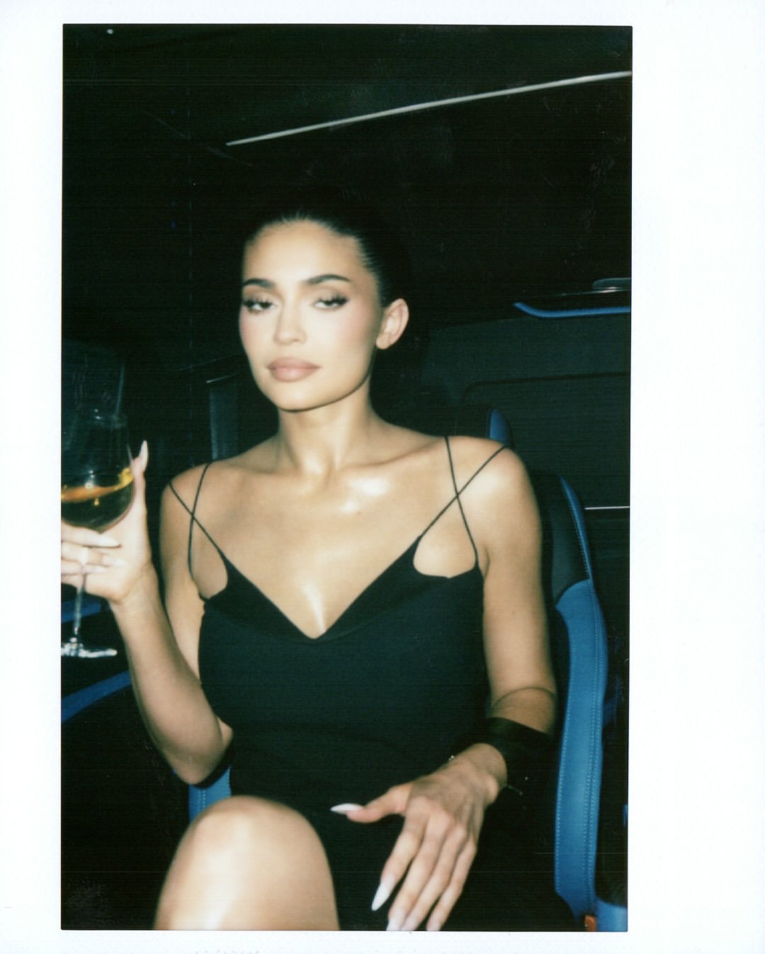 Access_Kardashian_9~14.jpg