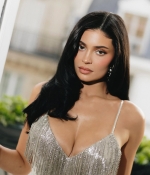 Access_Kardashian_23~1.jpg