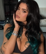 Access_Kardashian_35~1.jpg