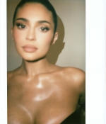Access_Kardashian_5~21.jpg