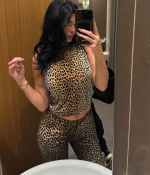 Access_Kardashian_6~15.jpg