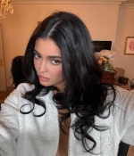 Access_Kardashian_7~19.jpg