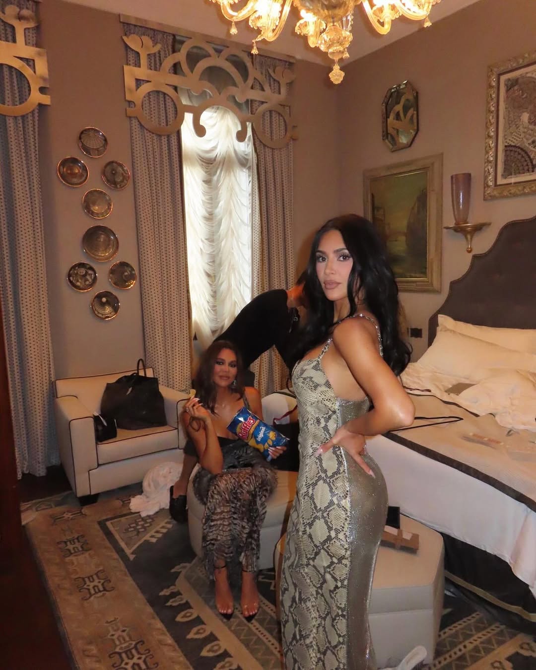 Access_Kardashian_10~17.jpg