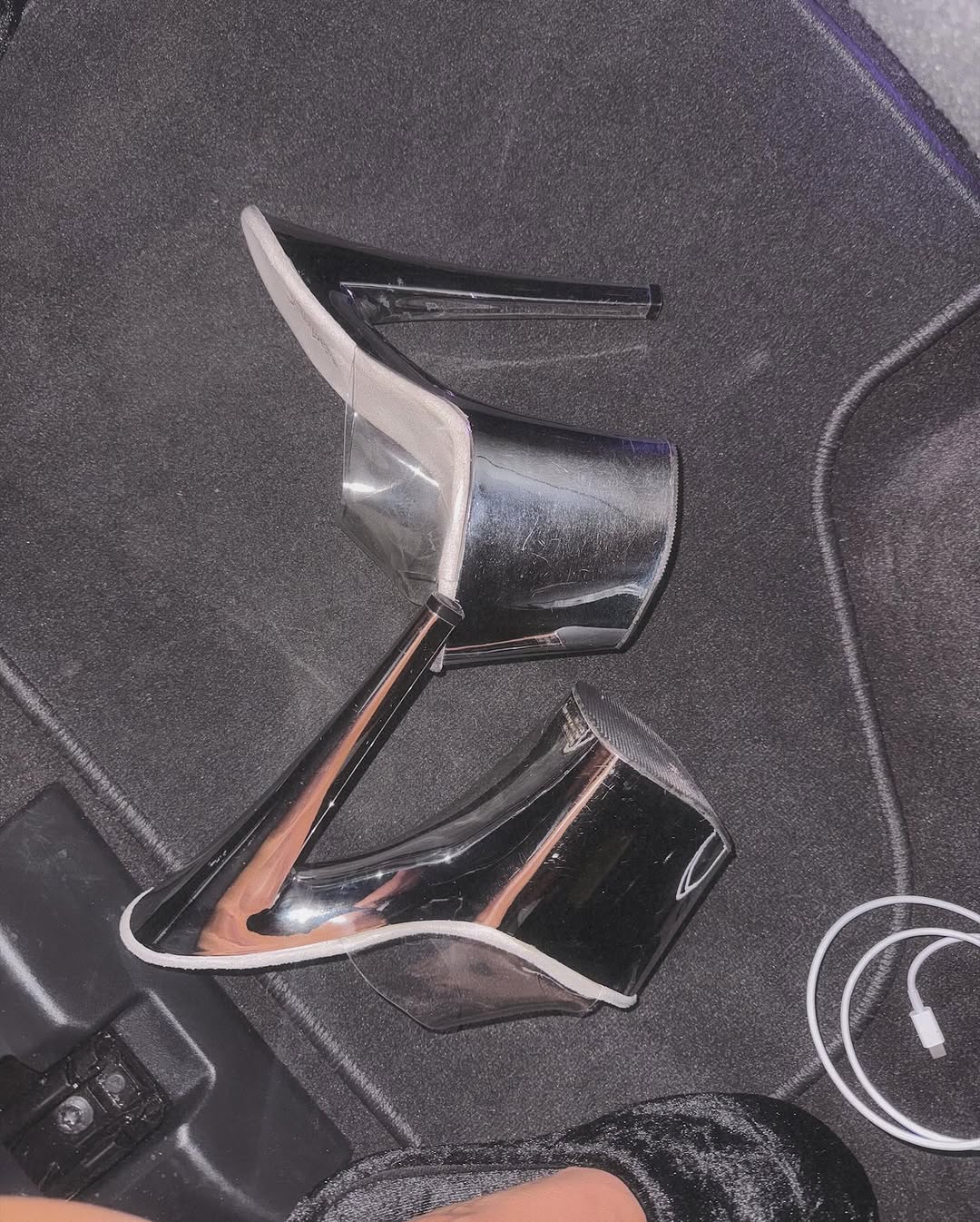 Access_Kardashian_10~4.jpg
