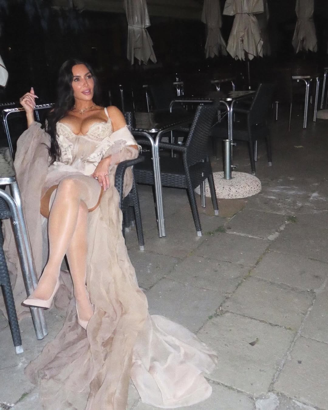 Access_Kardashian_11~20.jpg
