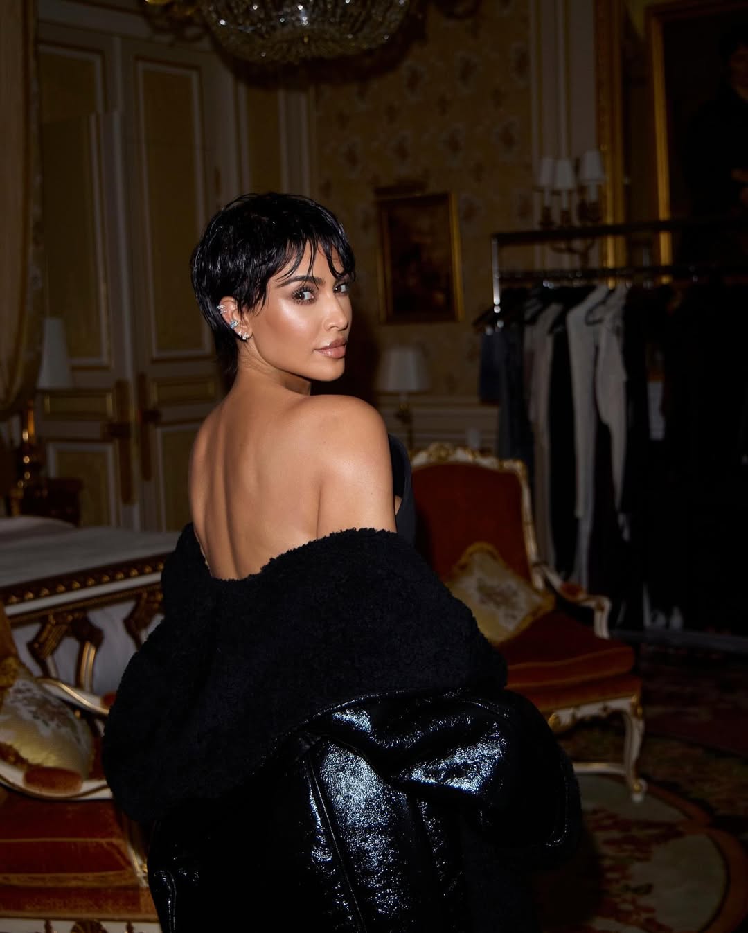 Access_Kardashian_11~30.jpg