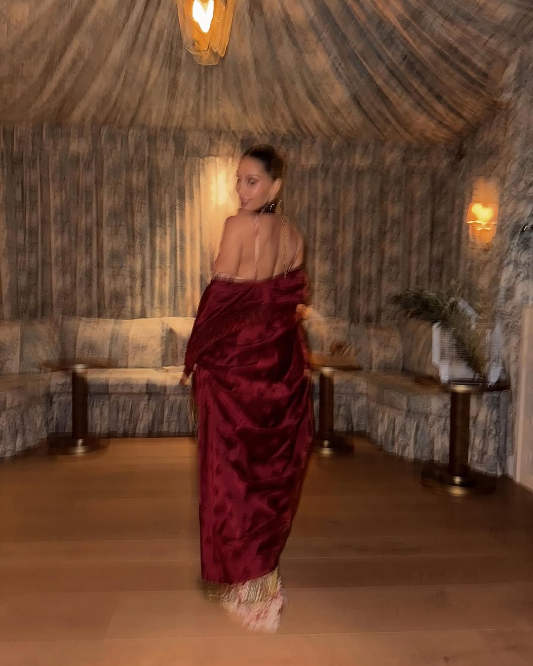 Access_Kardashian_11~8.jpg