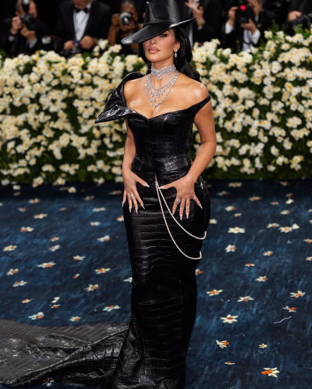 Access_Kardashian_12~10.jpg