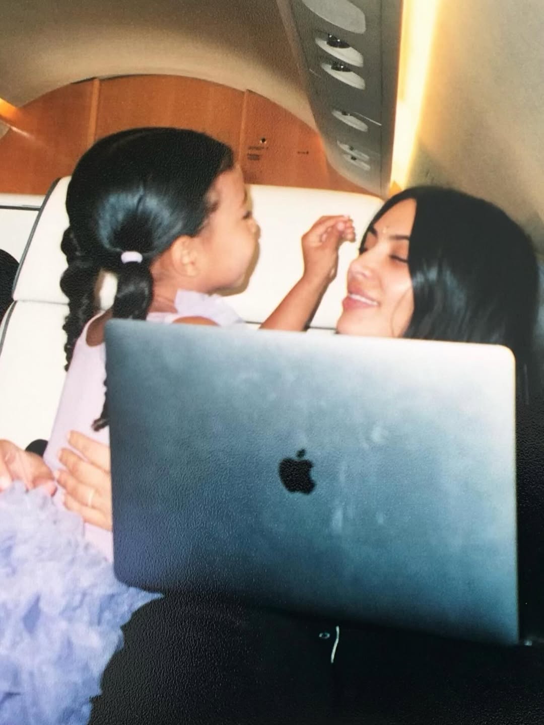 Access_Kardashian_12~15.jpg