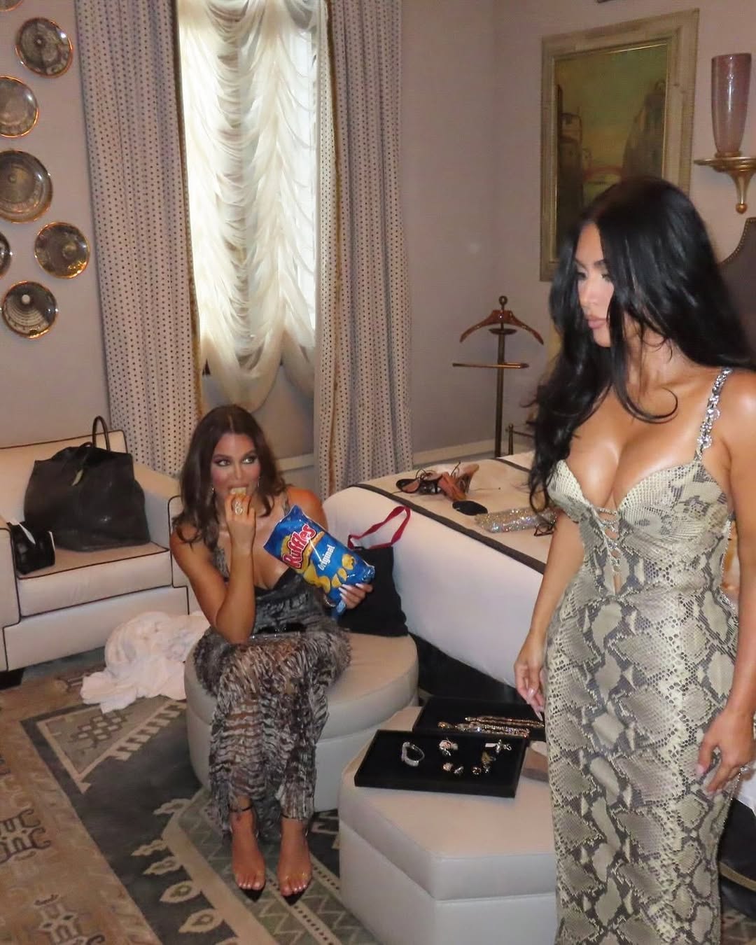 Access_Kardashian_12~17.jpg