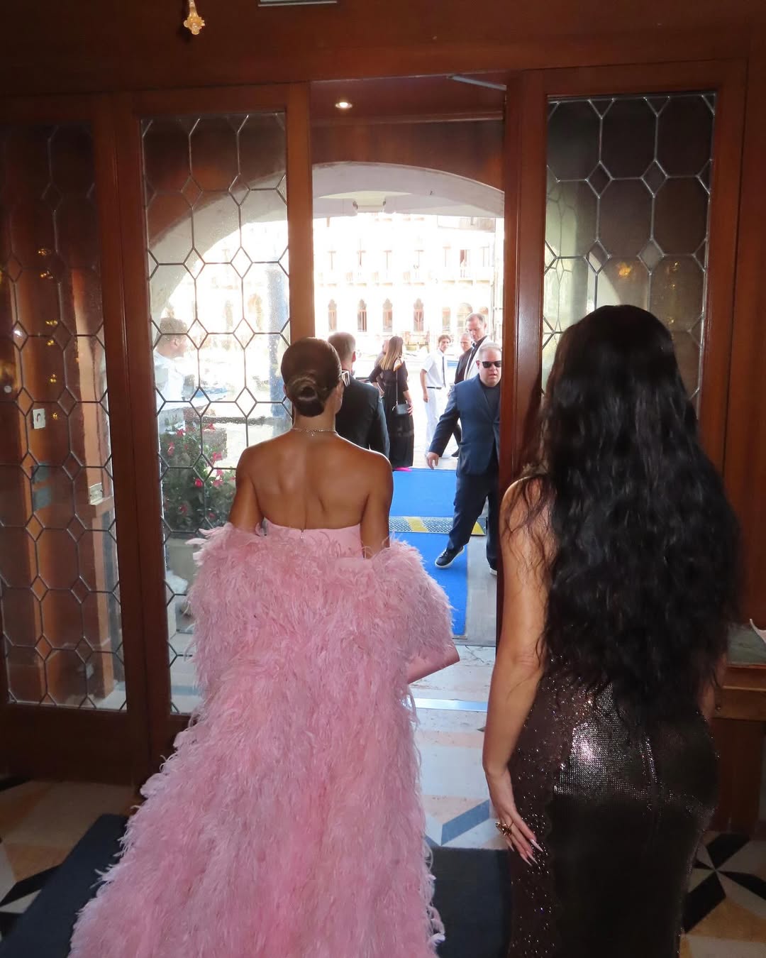 Access_Kardashian_12~19.jpg