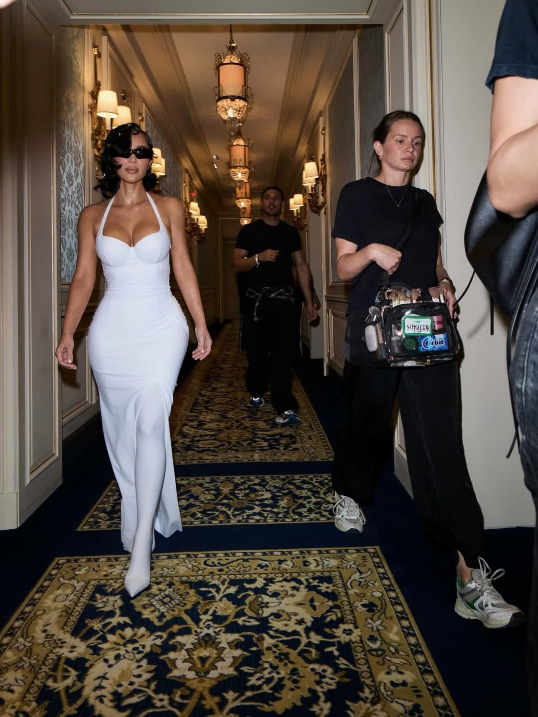 Access_Kardashian_12~21.jpg