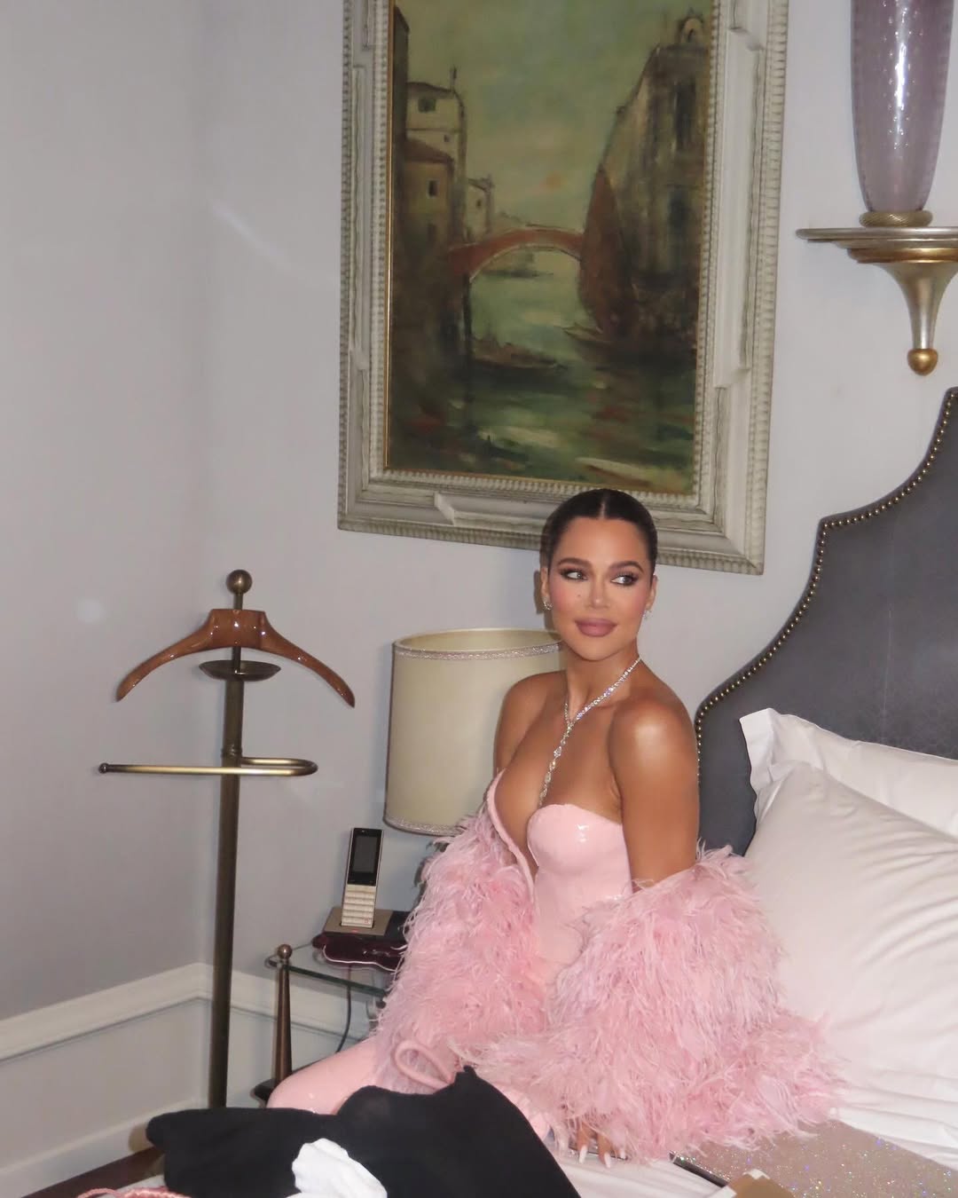 Access_Kardashian_13~19.jpg