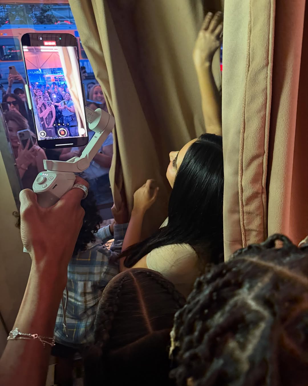 Access_Kardashian_13~8.jpg