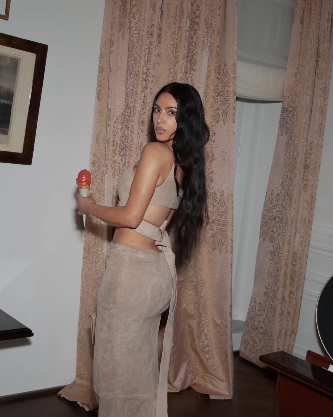 Access_Kardashian_14~23.jpg
