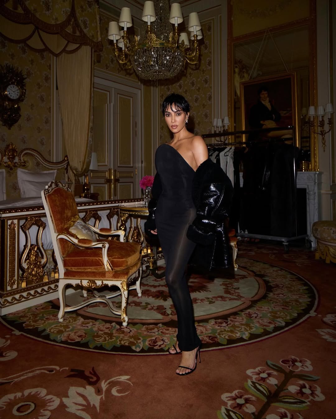 Access_Kardashian_14~25.jpg