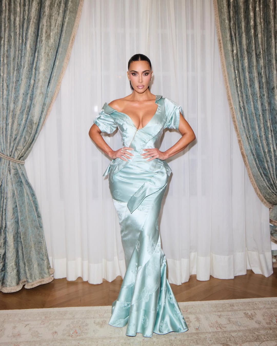 Access_Kardashian_14~30.jpg