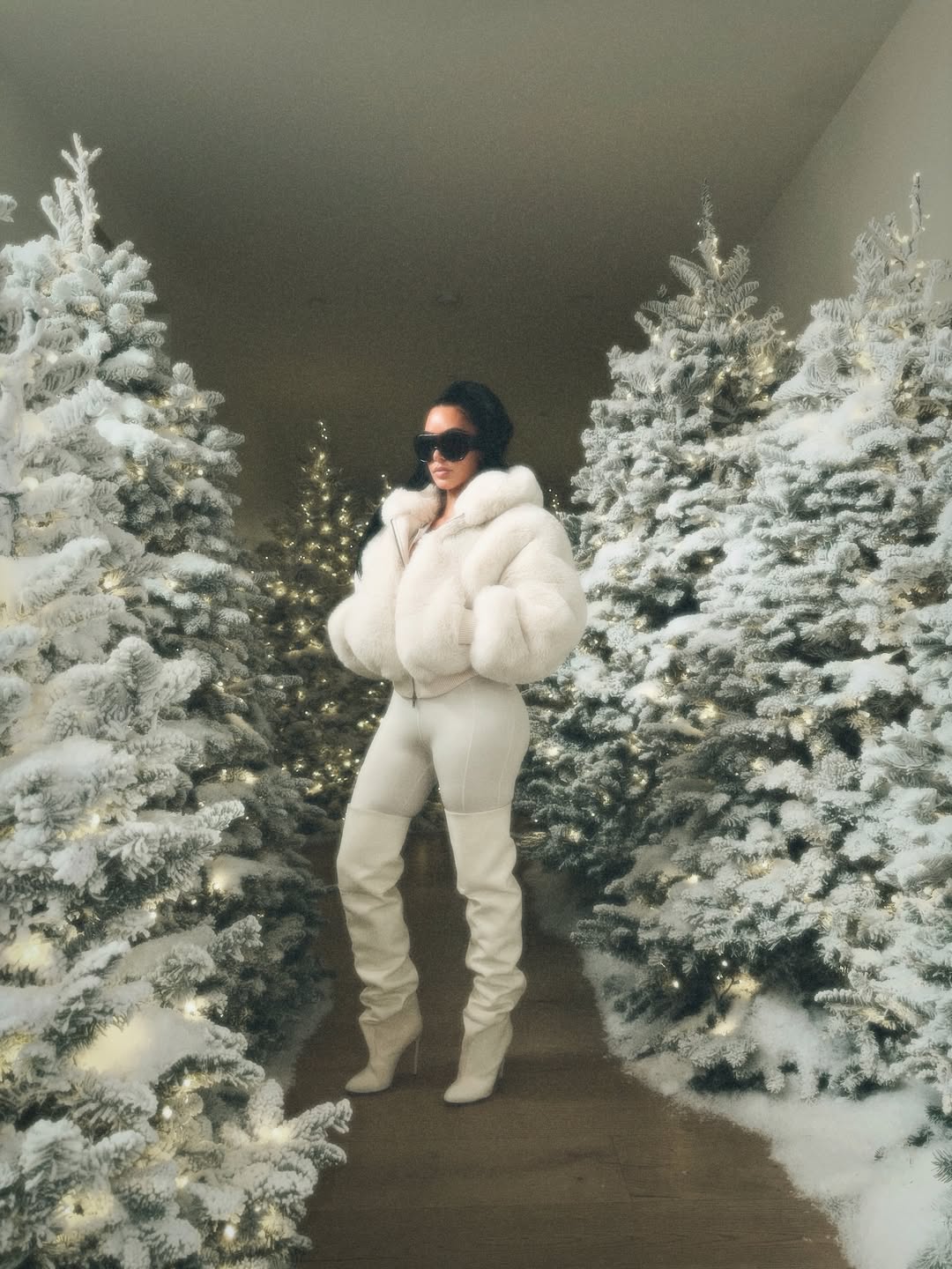 Access_Kardashian_14~34.jpg
