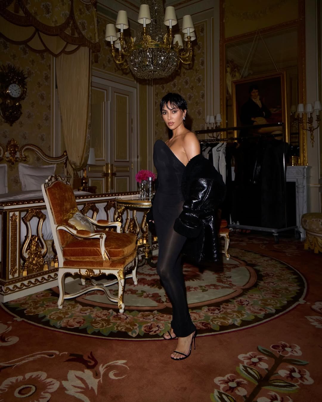 Access_Kardashian_15~26.jpg