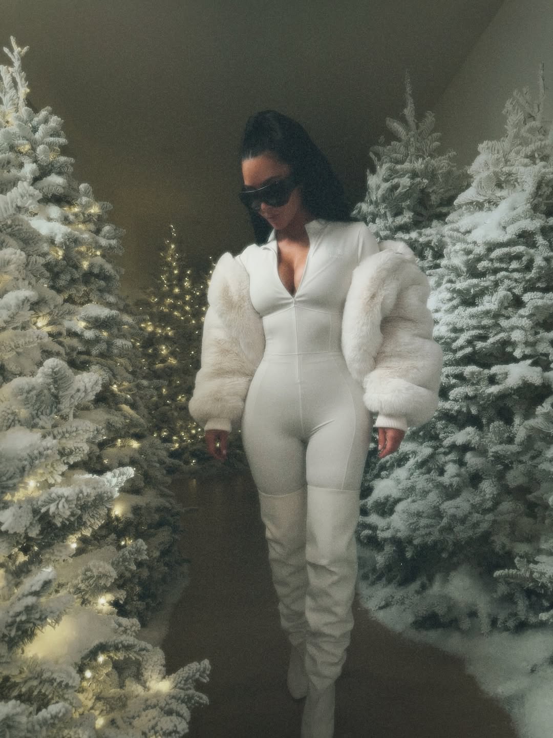 Access_Kardashian_15~31.jpg