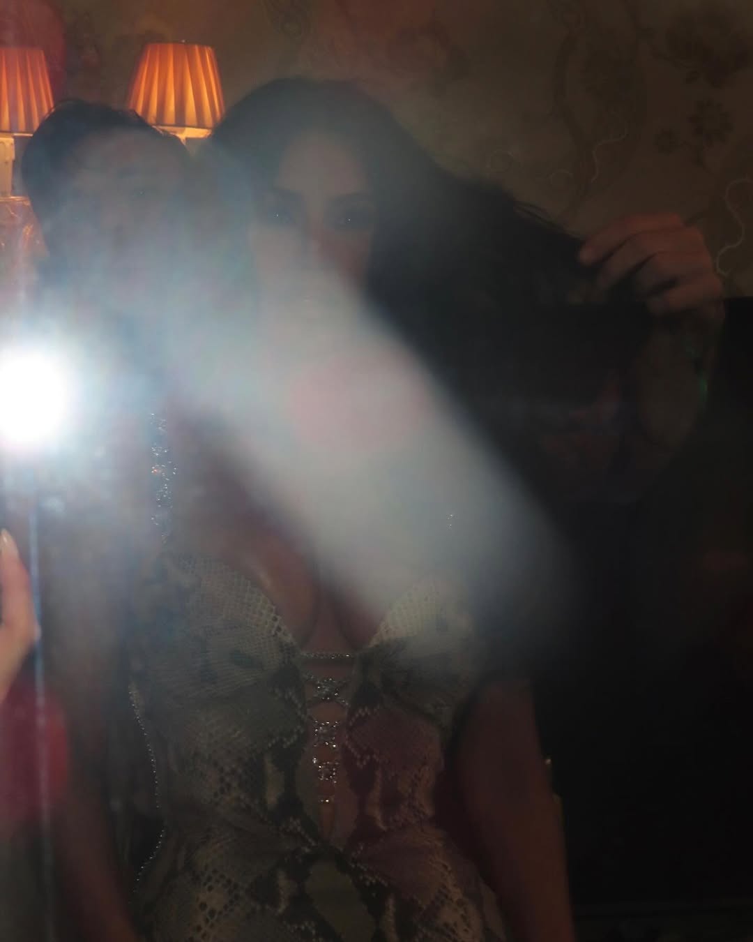 Access_Kardashian_16~14.jpg