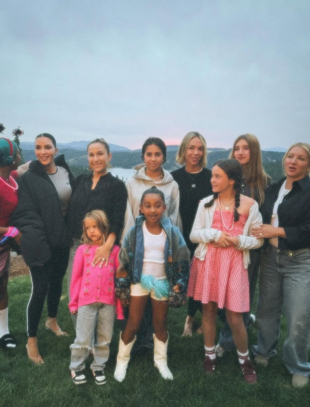 Access_Kardashian_20~11.jpg