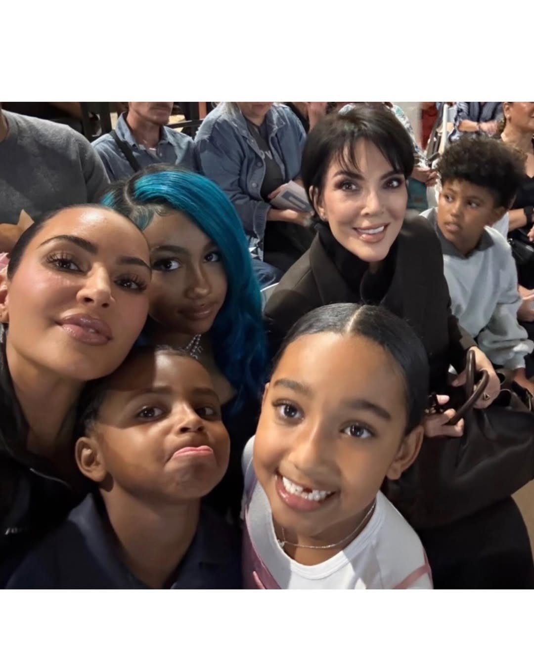 Access_Kardashian_20~15.jpg