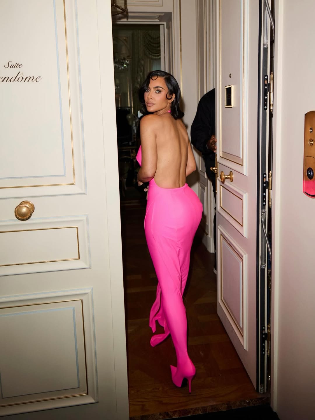 Access_Kardashian_27~2.jpg