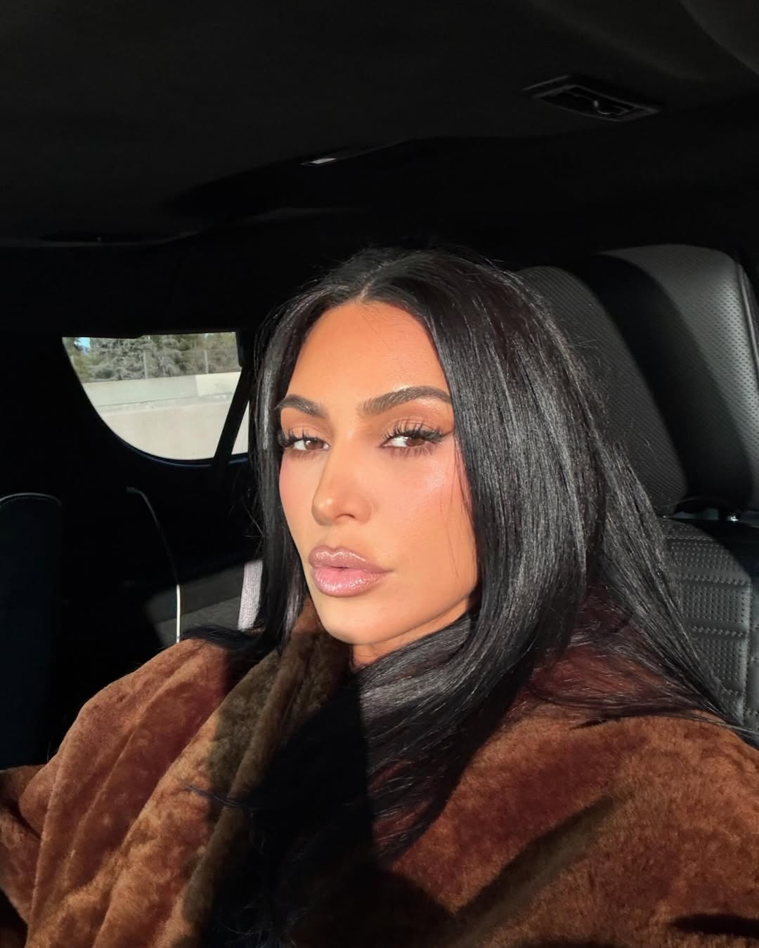 Access_Kardashian_29~3.jpg