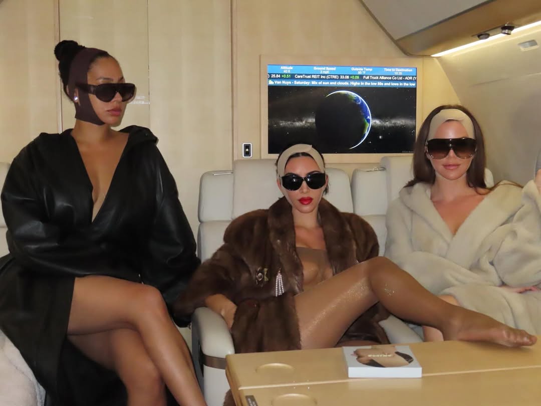 Access_Kardashian_2~25.jpg
