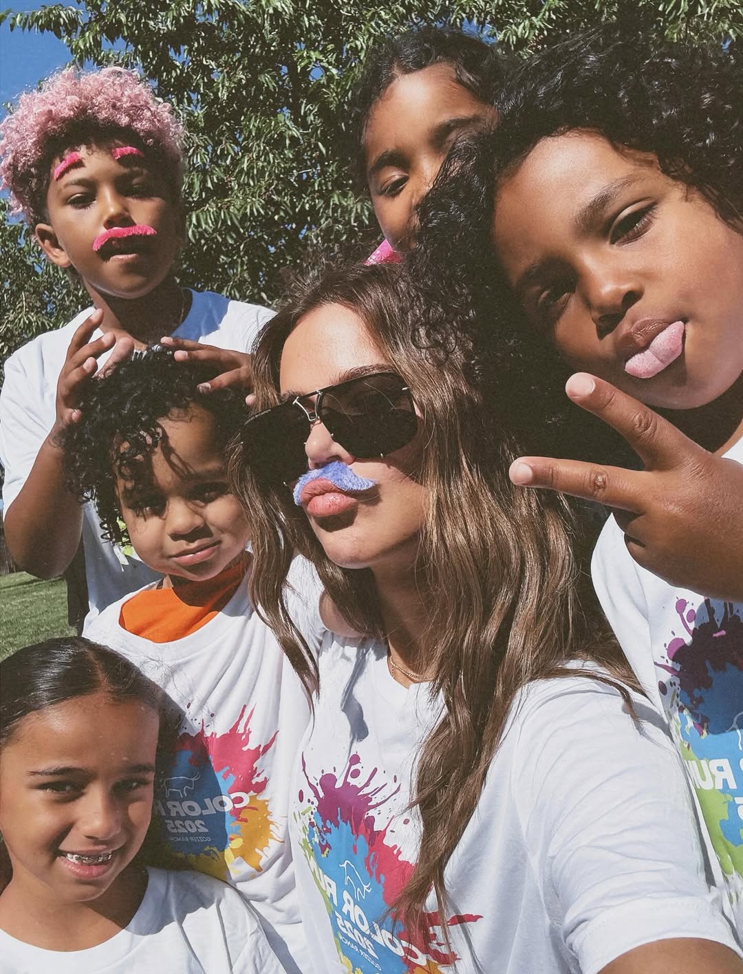 Access_Kardashian_34~0.jpg