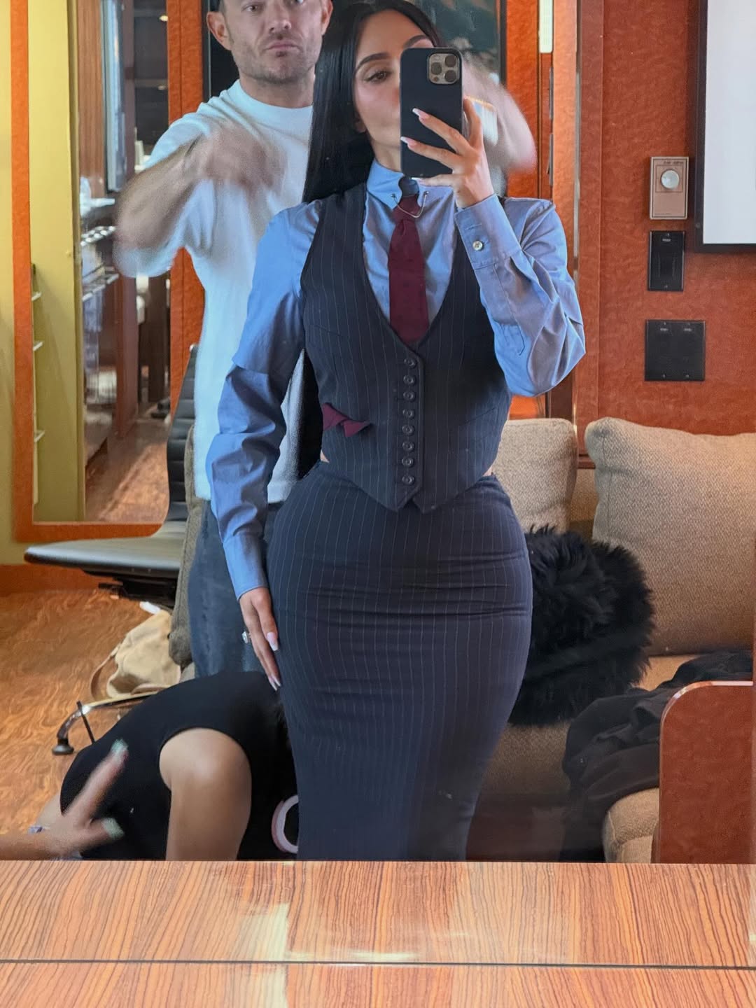 Access_Kardashian_3~40.jpg