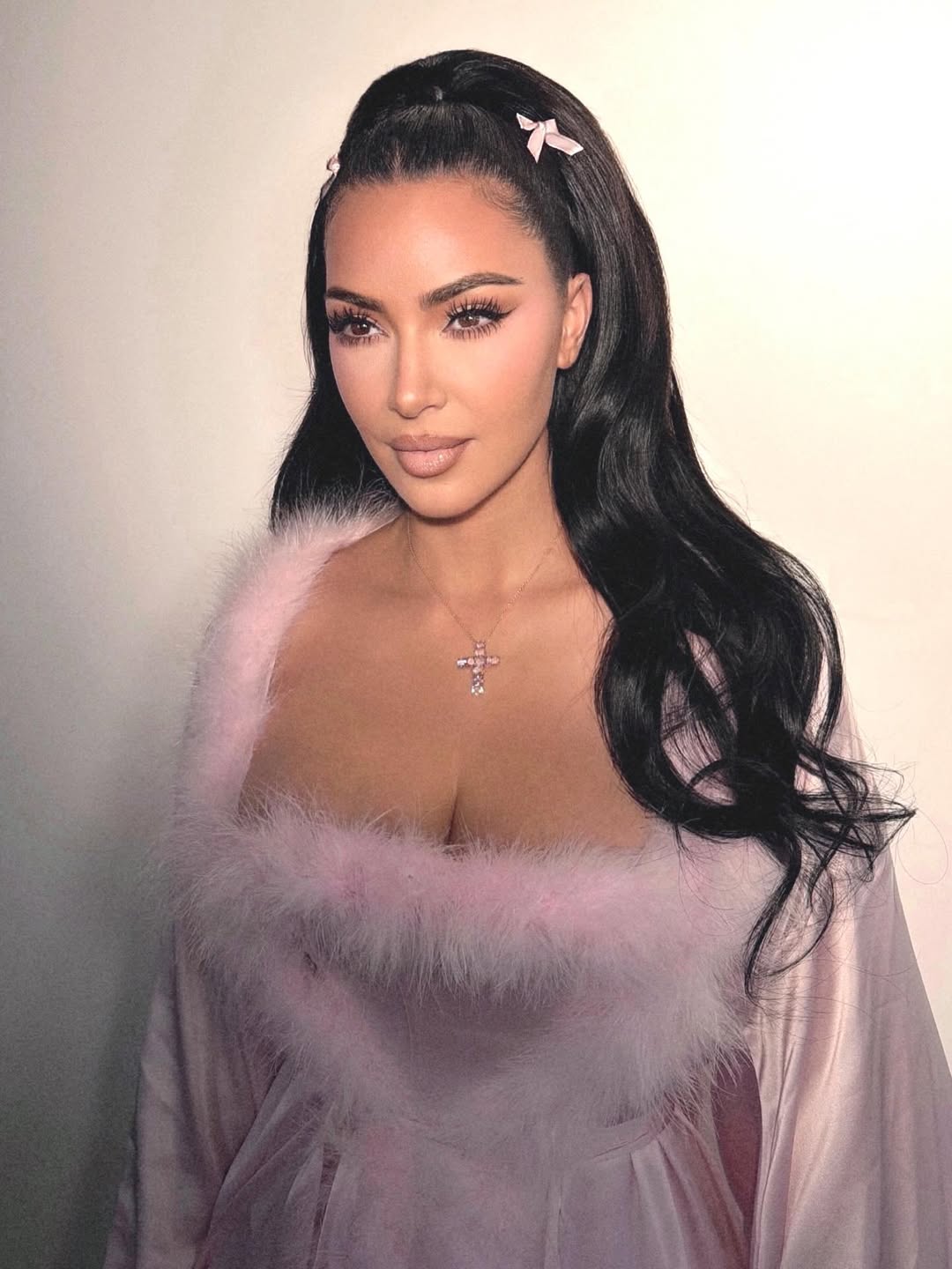 Access_Kardashian_42~2.jpg