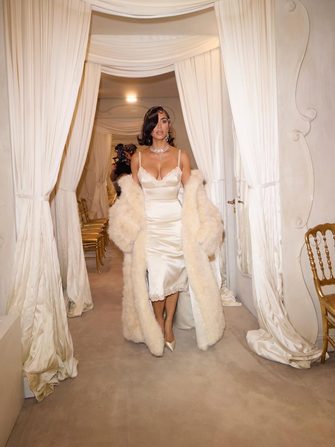 Access_Kardashian_46~0.jpg