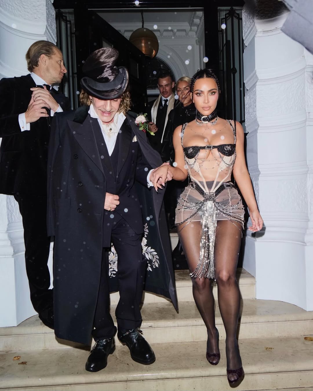 Access_Kardashian_50~1.jpg