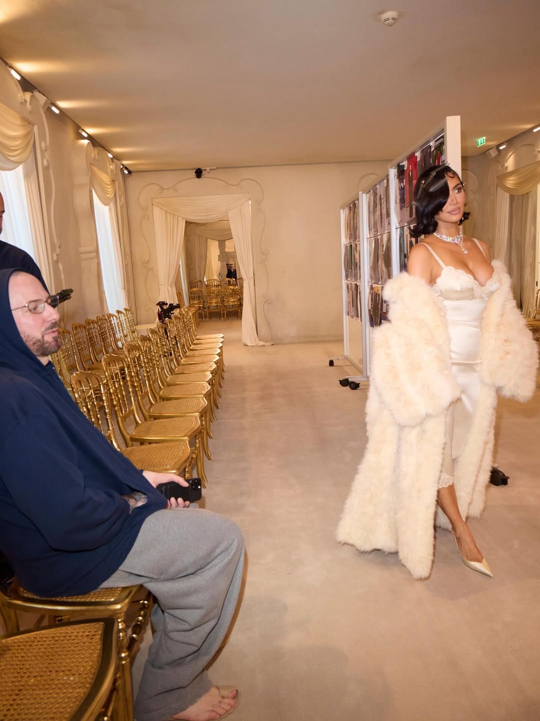 Access_Kardashian_51~0.jpg