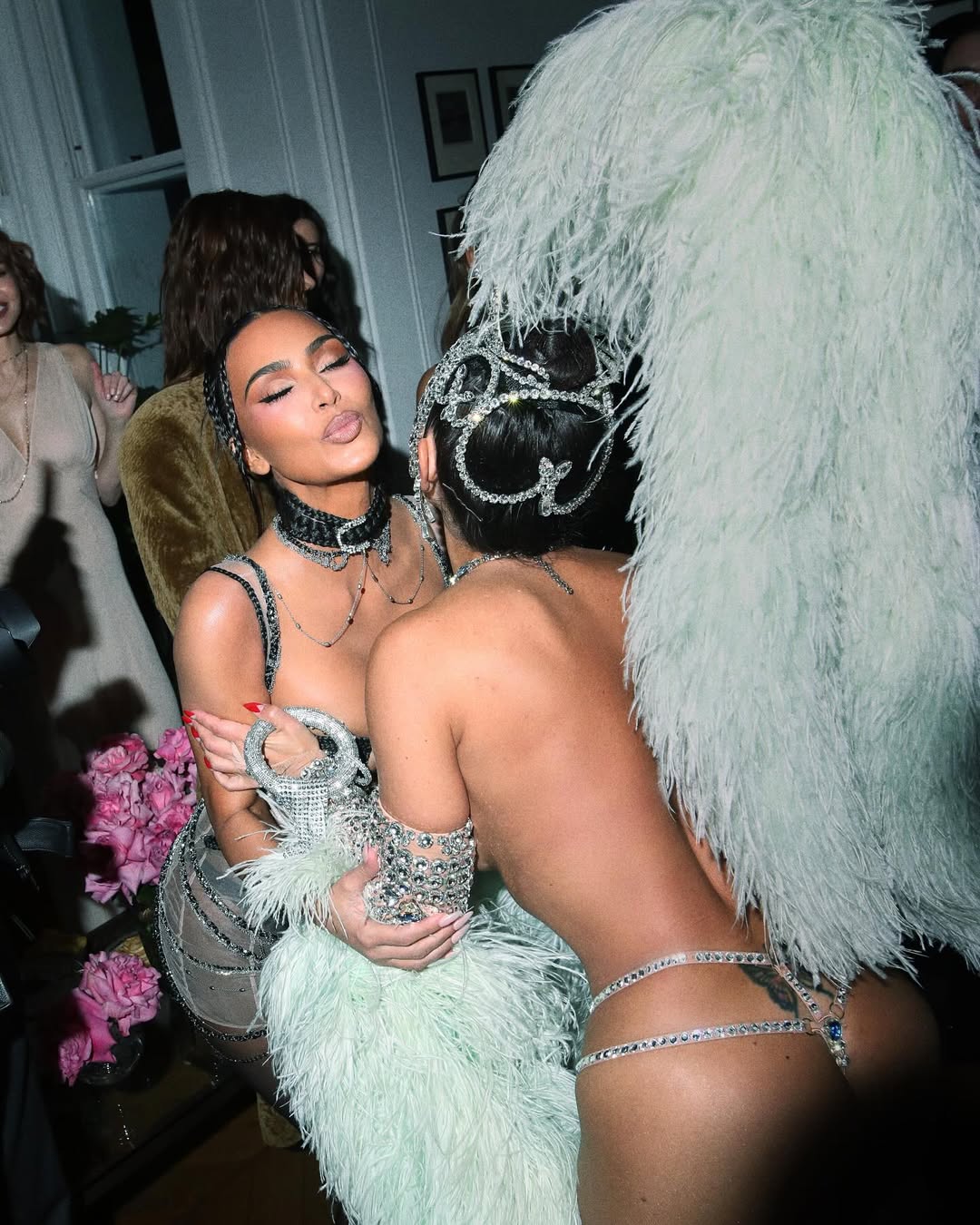 Access_Kardashian_53~0.jpg