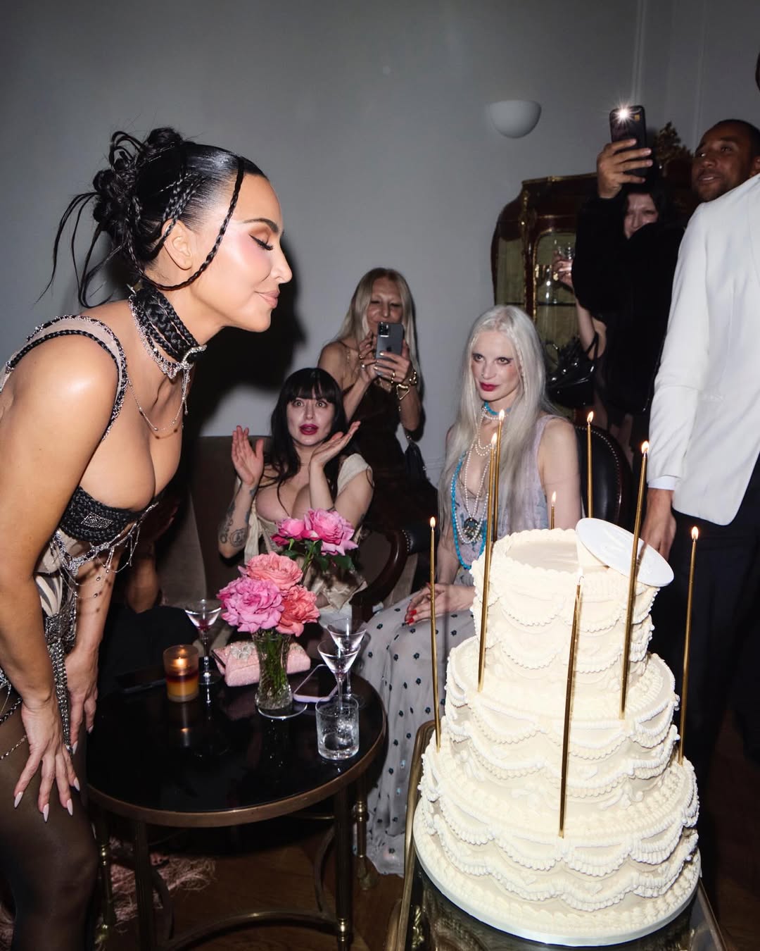 Access_Kardashian_56~0.jpg