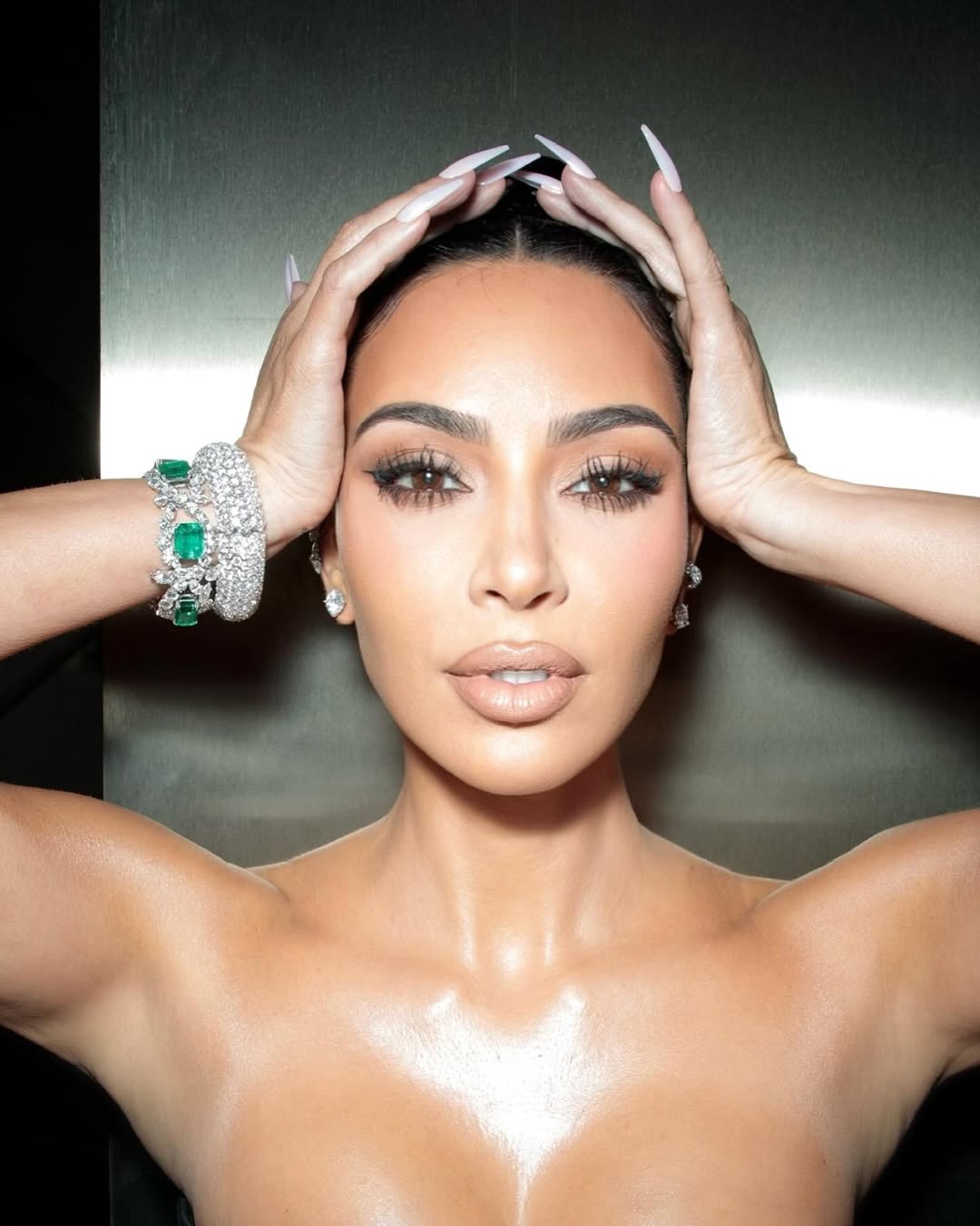 Access_Kardashian_5~12.jpg
