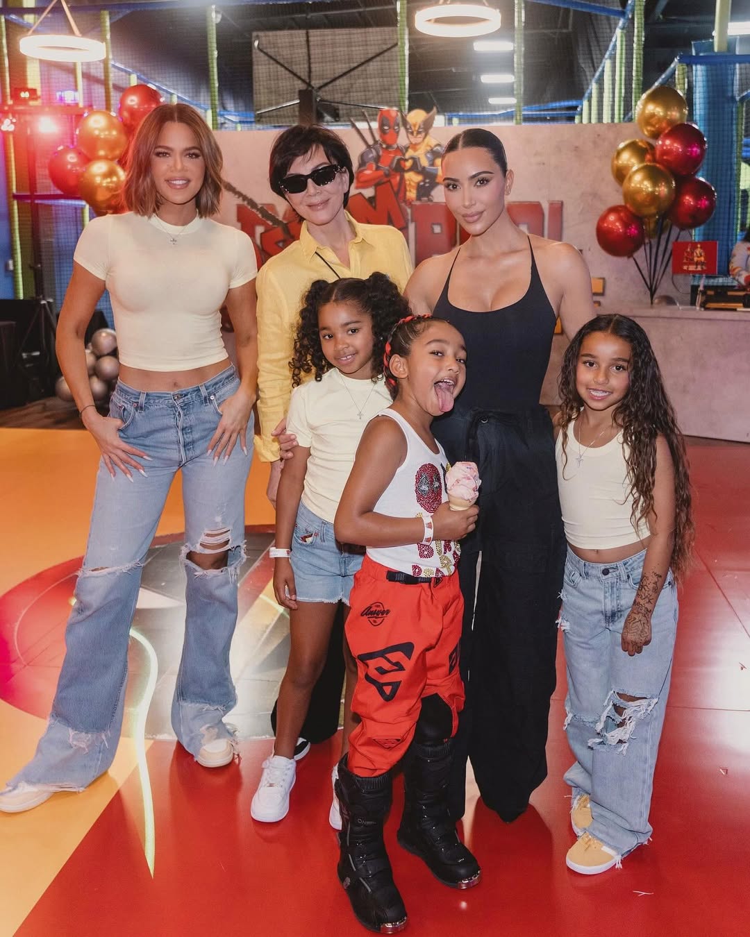Access_Kardashian_5~14.jpg