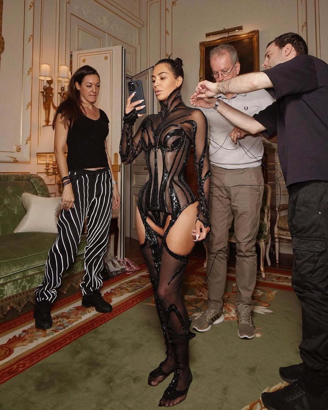 Access_Kardashian_5~19.jpg