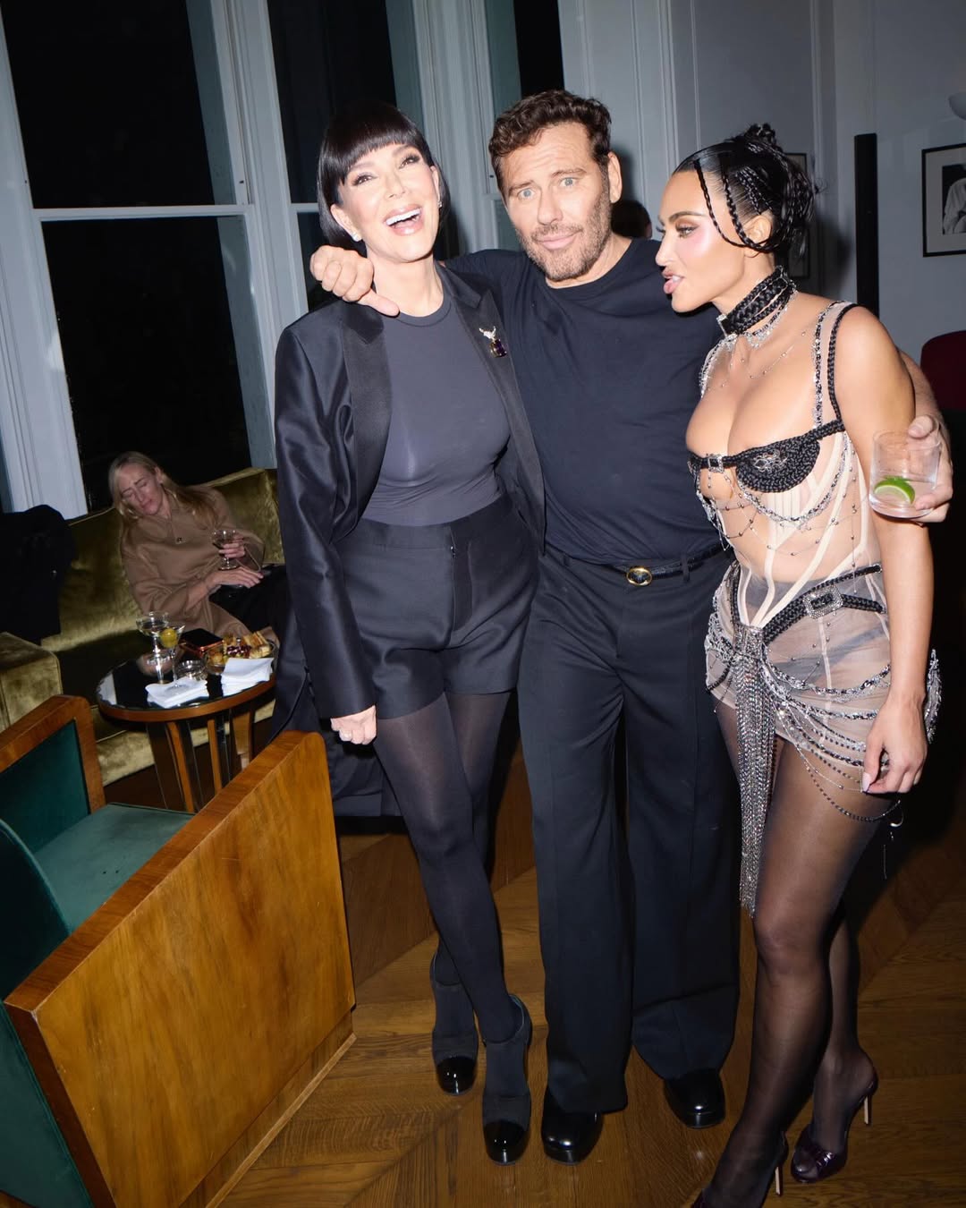 Access_Kardashian_75.jpg